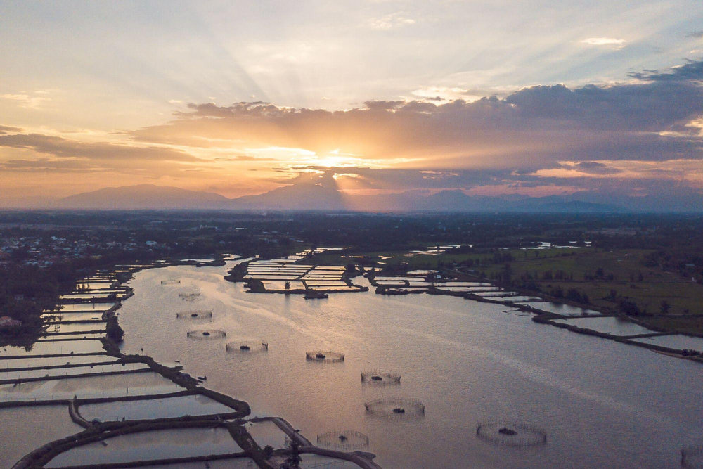 Sunset is one of the most beautiful times of the day in Hoi An ancient town